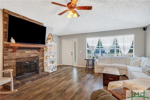 Single Family Residence in Richmond Hill GA 11 Pelican Court 5.jpg