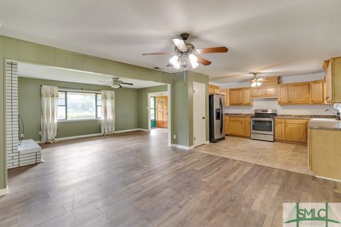 Single Family Residence in Bloomingdale GA 7016 17 Highway 8.jpg