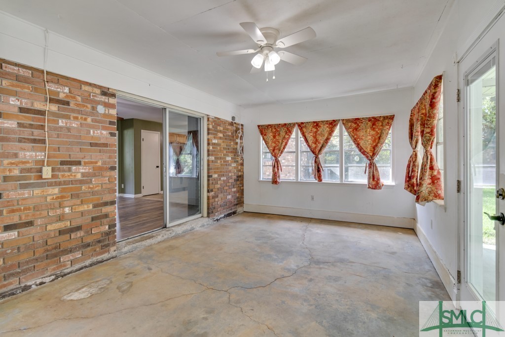 Single Family Residence in Bloomingdale GA 7016 17 Highway 19.jpg