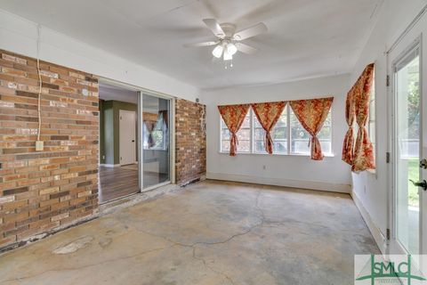 Single Family Residence in Bloomingdale GA 7016 17 Highway 19.jpg