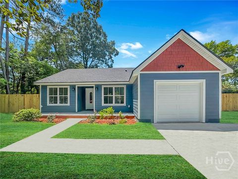 Single Family Residence in Savannah GA 2209 E 39TH Street.jpg