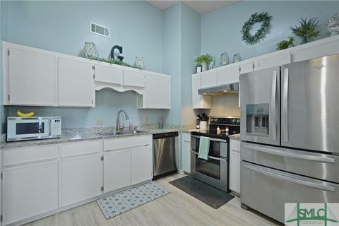 Single Family Residence in Richmond Hill GA 121 Pelican Lane 10.jpg