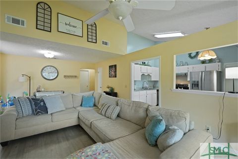 Single Family Residence in Richmond Hill GA 121 Pelican Lane 15.jpg