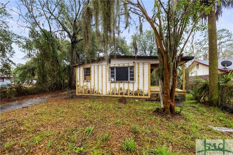 Single Family Residence in Savannah GA 2109 Hanson Street.jpg