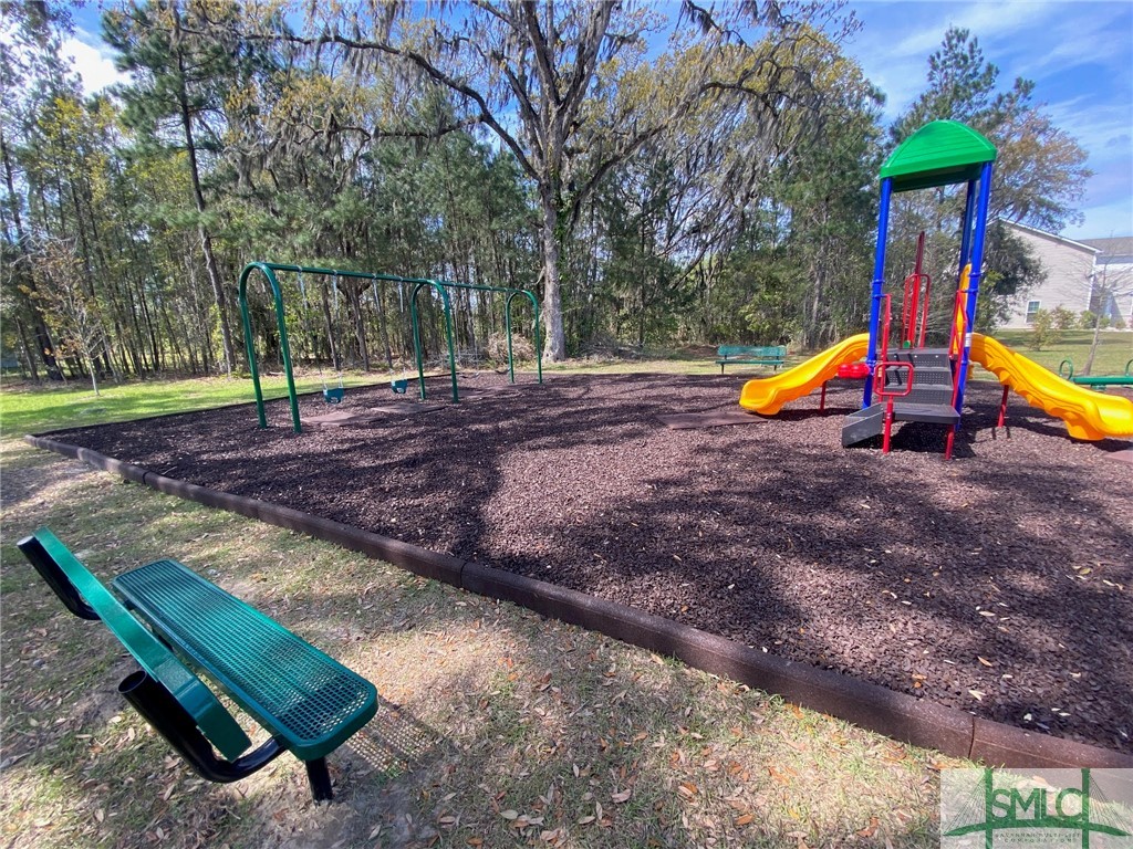 Single Family Residence in Savannah GA 726 Sessile Oak Drive 2.jpg