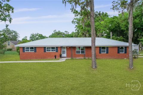 Single Family Residence in Darien GA 703 Wayne Street.jpg