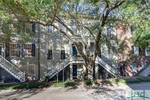 Townhouse in Savannah GA 214 W Harris Street.jpg
