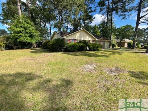 Single Family Residence in Savannah GA 111 S Robinhood Drive.jpg