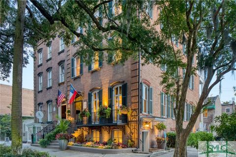 Townhouse in Savannah GA 109 W Liberty Street.jpg