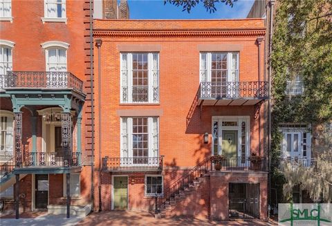 Single Family Residence in Savannah GA 228 E Oglethorpe Avenue.jpg