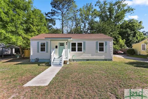 Single Family Residence in Savannah GA 2106 Mississippi Avenue.jpg
