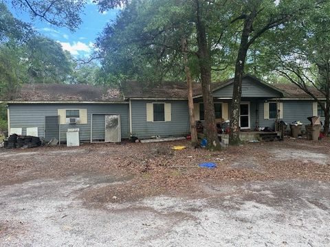 Single Family Residence in Ellabell GA 205 Polk Road.jpg