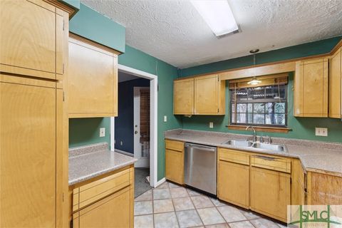 Single Family Residence in Rincon GA 604 E 4th Street 14.jpg