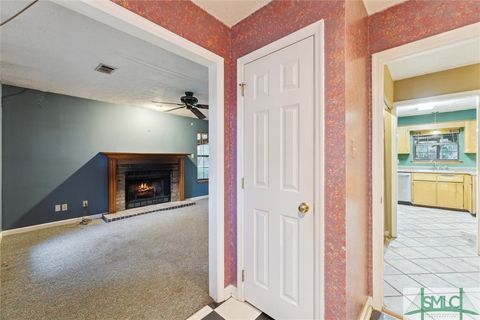 Single Family Residence in Rincon GA 604 E 4th Street 8.jpg