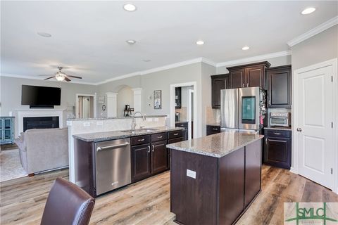 Single Family Residence in Richmond Hill GA 352 Castleoak Drive 16.jpg