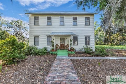 Single Family Residence in Darien GA 502 Franklin Street.jpg
