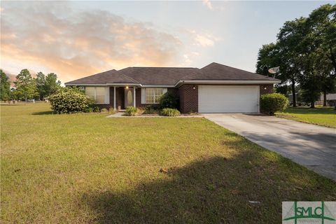Single Family Residence in Bloomingdale GA 101 Rockingham Circle.jpg