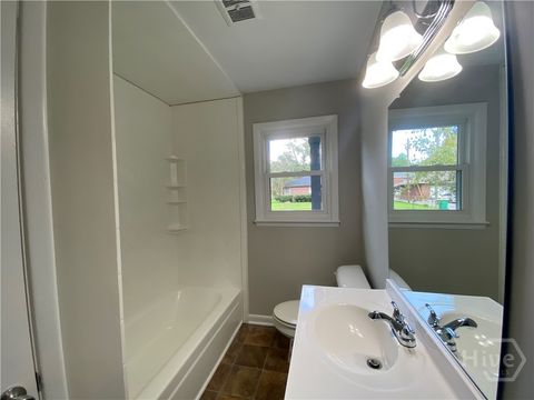 Single Family Residence in Savannah GA 13 Ronnie Avenue 8.jpg