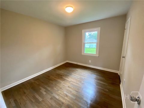 Single Family Residence in Savannah GA 13 Ronnie Avenue 5.jpg