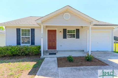 Single Family Residence in Richmond Hill GA 930 Rushing Street.jpg