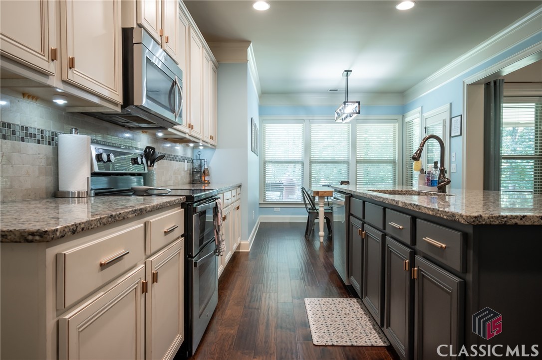 Single Family Residence in Bishop GA 4051 Whitlow Ridge Drive 9.jpg