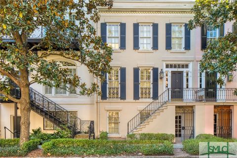 Townhouse in Savannah GA 3 E Macon Street.jpg
