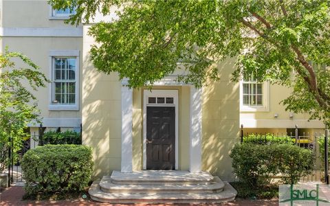 Condominium in Savannah GA 326 W Jones Street.jpg