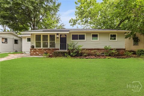 Single Family Residence in Savannah GA 2030 E 42nd Street.jpg