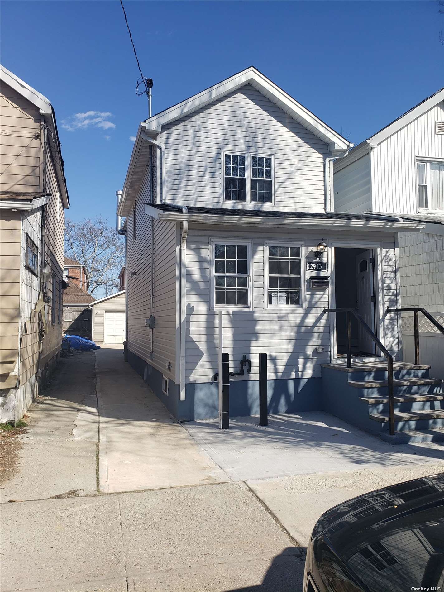 129 13 135th Pl, South Ozone Park, NY 11420