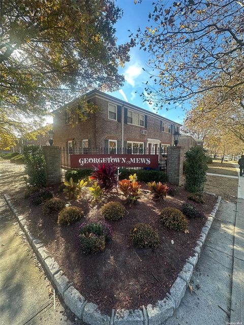 Stock Cooperative in Flushing NY 67-58 152nd St #290B.jpg