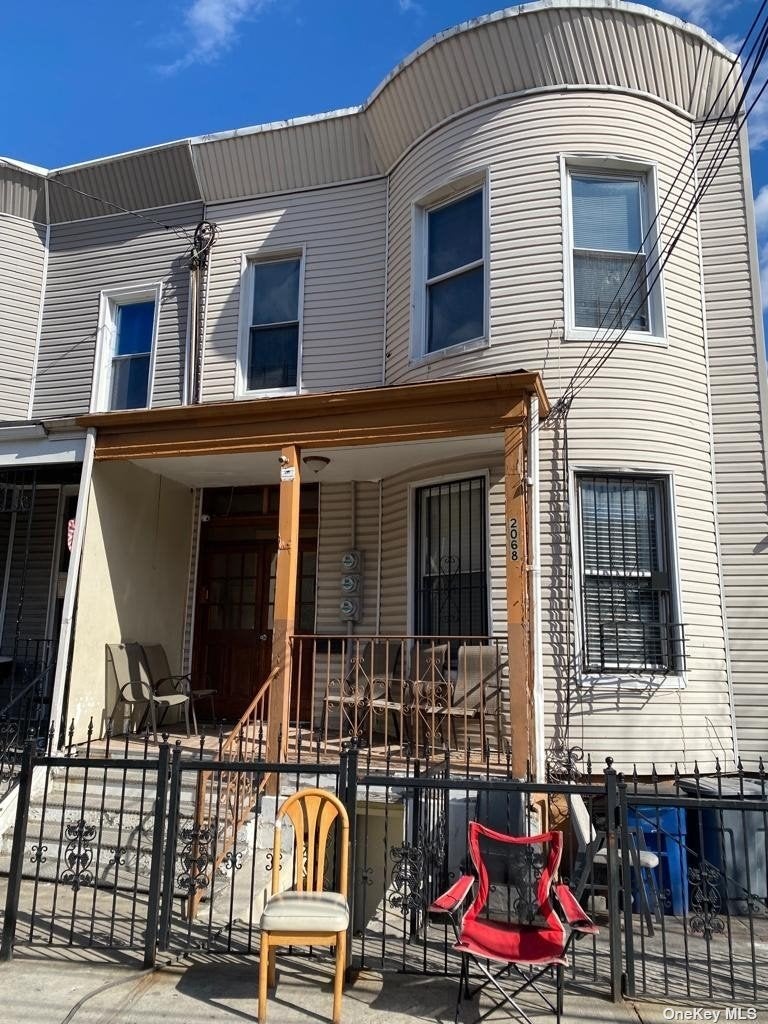 2068 Valentine Ave, Bronx, NY 10457