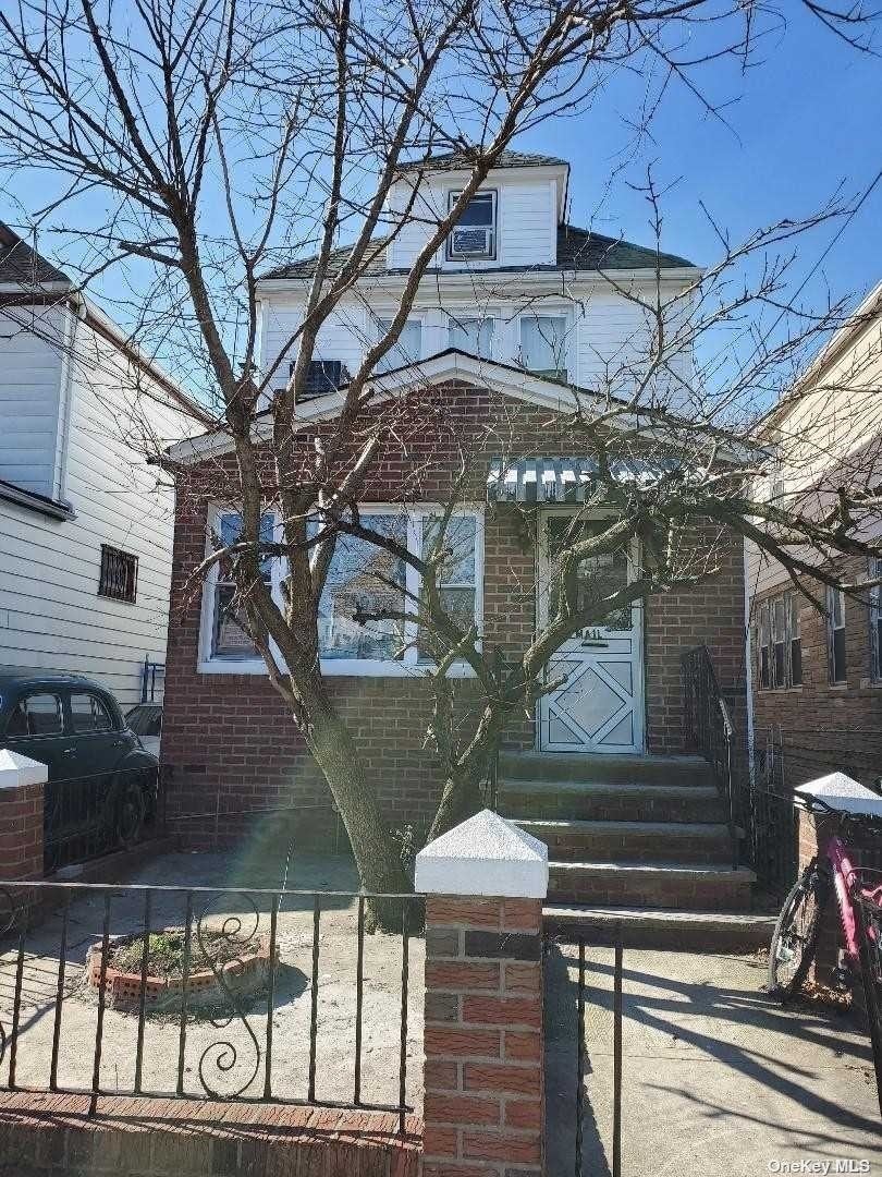 24 24 Gillmore St, Flushing, NY 11369