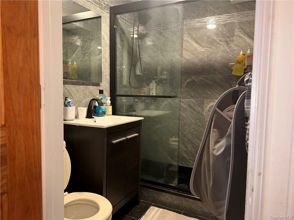2139 Quimby Ave, Bronx, NY 10473 photo