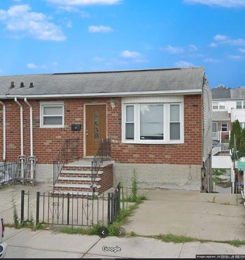 Single Family Residence in Bronx NY 1544 Ohm Avenue.jpg