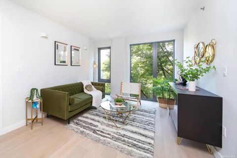 Condominium in Flushing NY 136-80 41st Avenue #4B.jpg