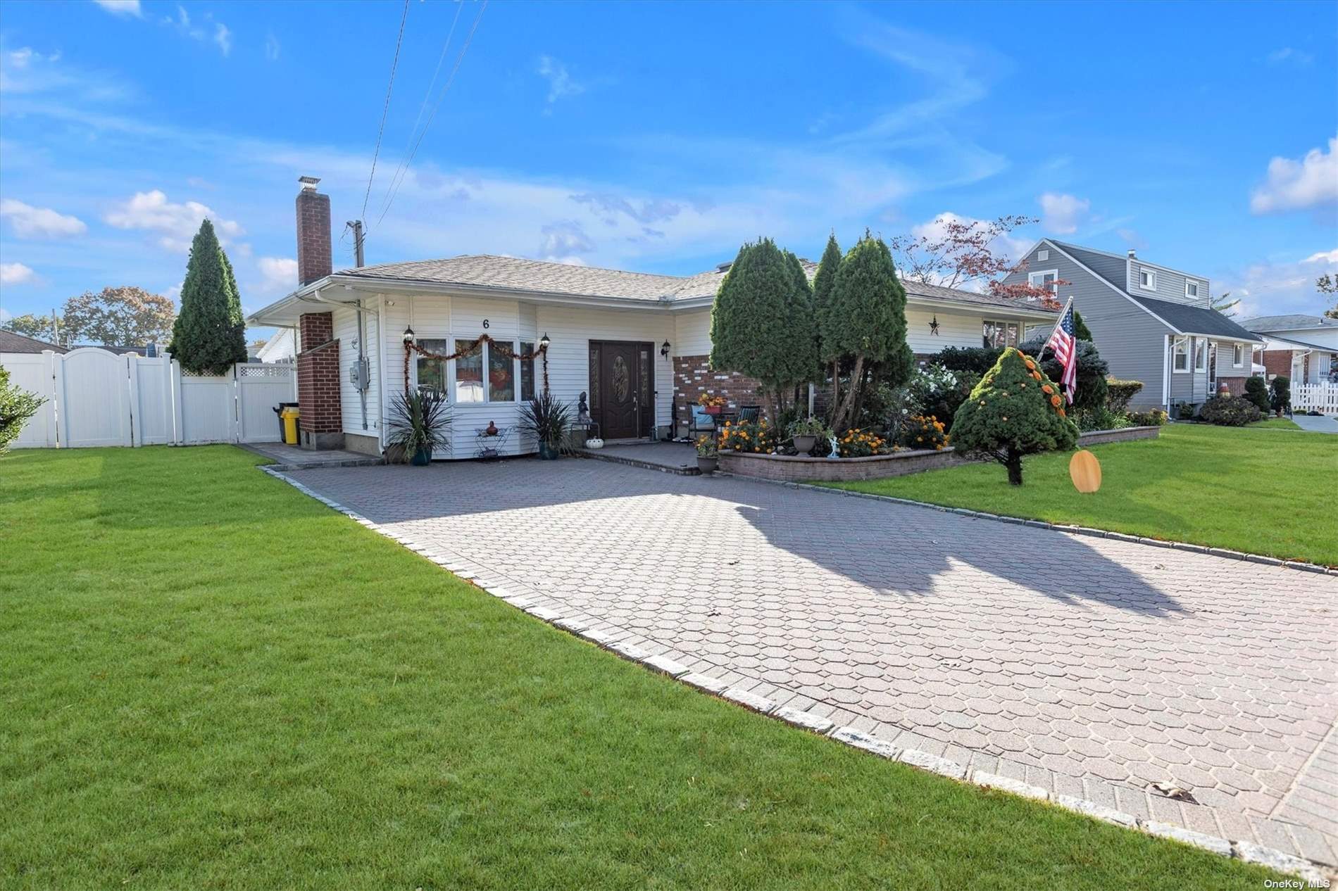 6 Evans Ave, Farmingdale, NY 11735 photo