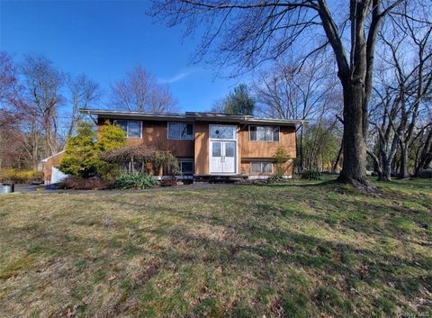 Single Family Residence in Airmont NY 22 Smith Hill Road.jpg