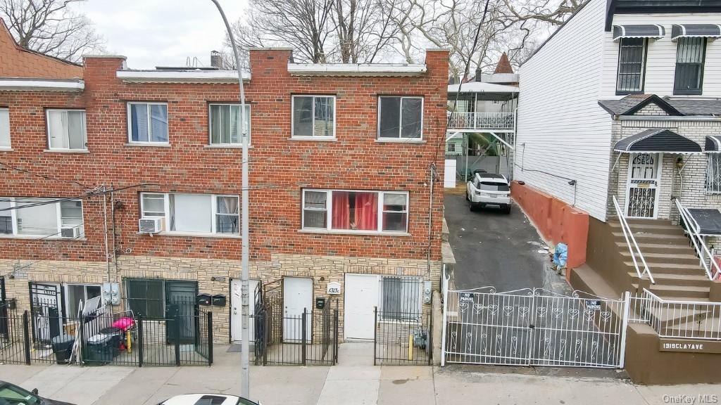 1313 B Clay Ave, Bronx, NY 10456