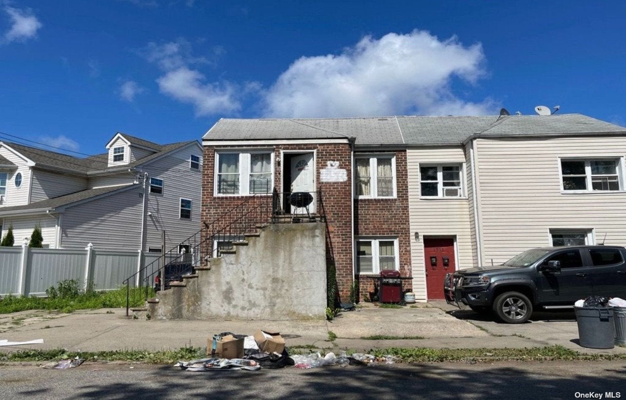 15 20 Beach 12 St, Far Rockaway, NY 11691