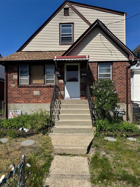 Duplex in Far Rockaway NY 253 Beach 12th Street.jpg