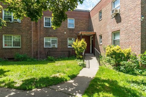 Stock Cooperative in Kew Garden Hills NY 78-05 Park Drive #4B.jpg