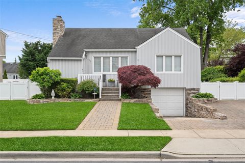 Single Family Residence in Oceanside NY 3322 Bayfield Boulevard.jpg