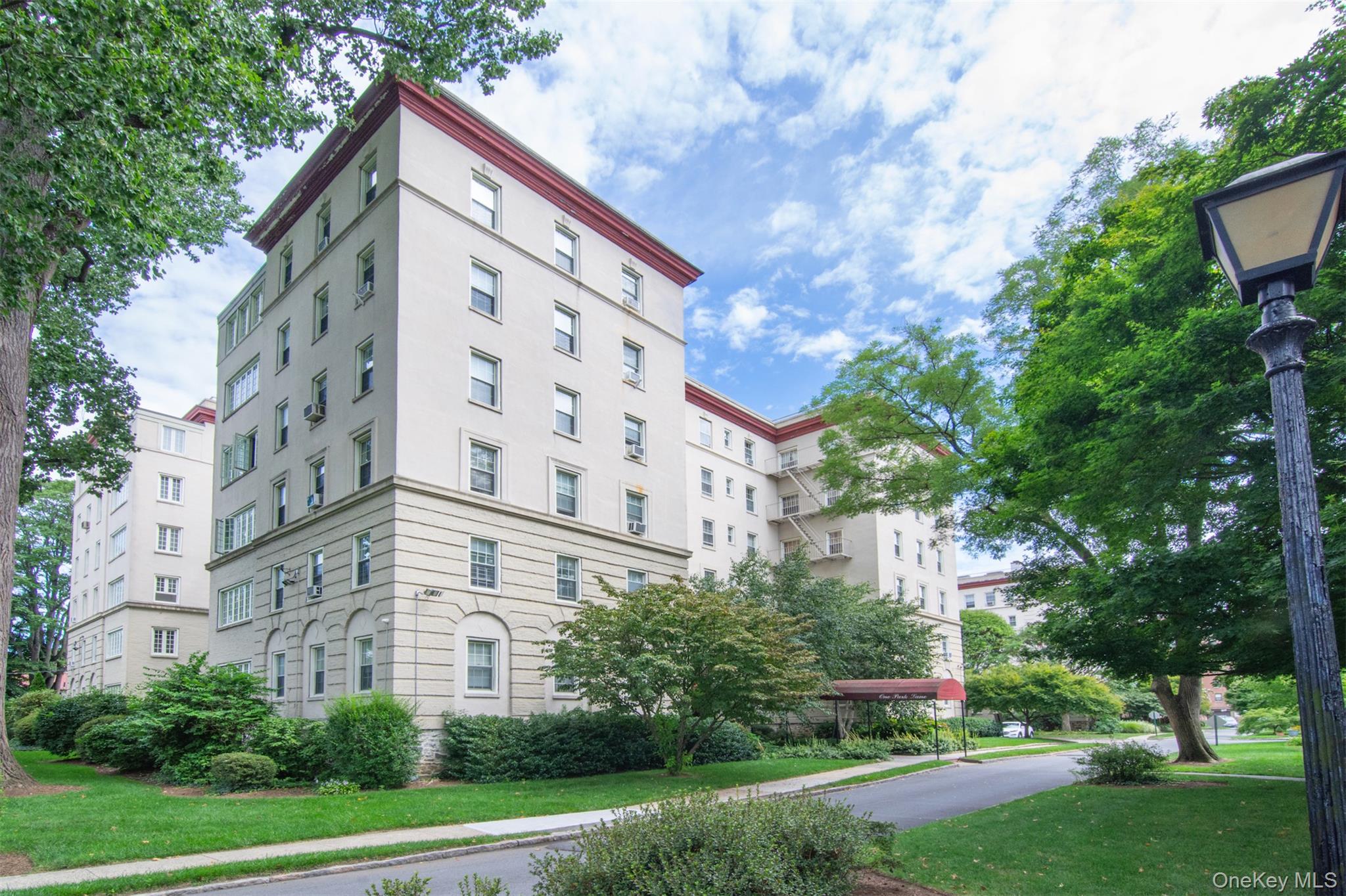 1 Park Lane 3, Mount Vernon, NY 10552