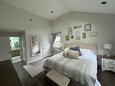 Single Family Residence in Baiting Hollow NY 43 Southfield Road 19.jpg