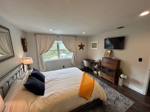 Single Family Residence in Baiting Hollow NY 43 Southfield Road 28.jpg