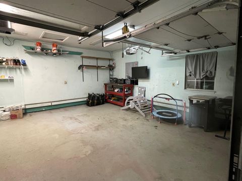 Single Family Residence in Baiting Hollow NY 43 Southfield Road 36.jpg