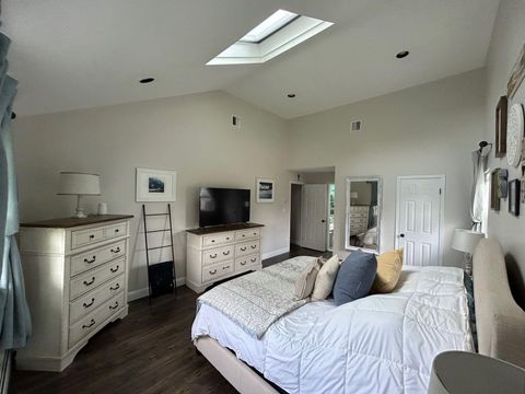 Single Family Residence in Baiting Hollow NY 43 Southfield Road 21.jpg