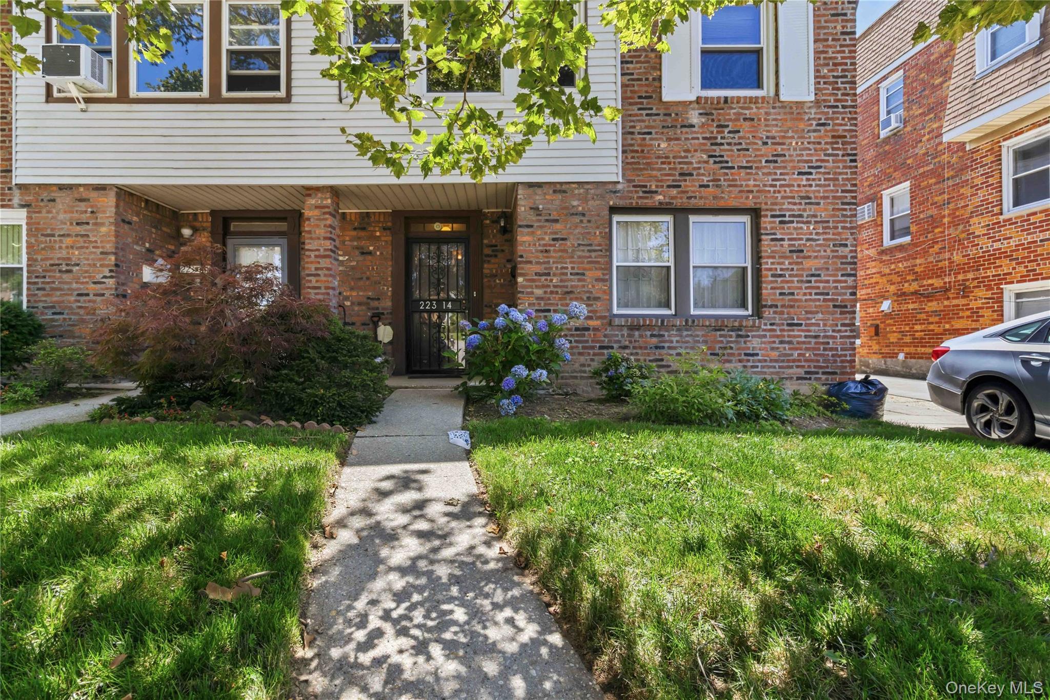 22314 56th Ave, Oakland Gardens, NY 11364