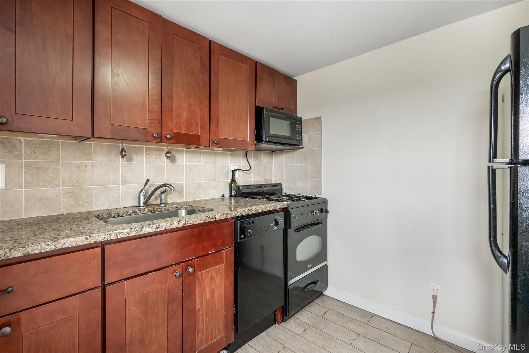 517 E Broadway, Long Beach, NY 11561 photo