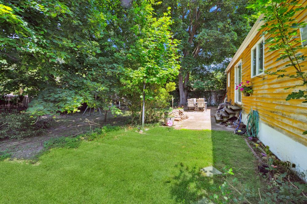 Single Family Residence in Port Jefferson Station NY 106 Montrose Drive 6.jpg